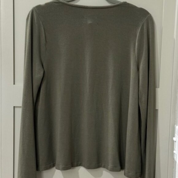 LOU & GREY V-neck Buttery Soft Top - Picture 14 of 14